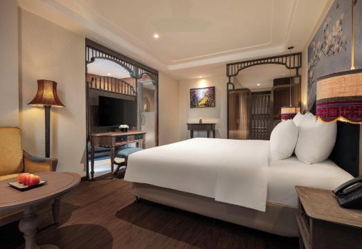 2. 아잘레아 사파 ..