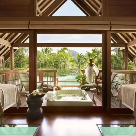 Four Seasons Resort Bora Bora