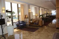 The Seasons Hotel -Studio & Suite
