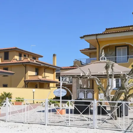 Miu' B&B , Ciampino , Villa Con Piscina e Parcheggio Privato