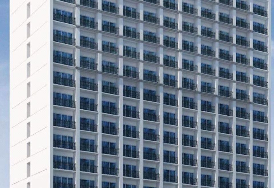 [더 트리뷰트 호텔의 실내 수영장 이미지]