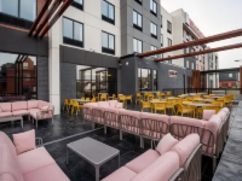 ヒルトン ガーデン イン モンク ン ン、サーネビ モンクトンのホテル