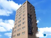 HOTEL LiVEMAX BUDGET Kawasaki Ekimae Hotels near Hatchonawate Station