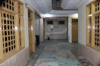 Hotel Five Star & Restaurant