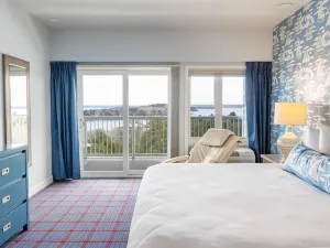 Bluenose Inn - Bar Harbor Hotel