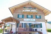 Landhotel Guglhupf Hotels in Hohenschwangau