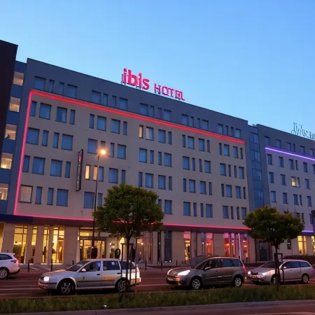 Ibis Krakow Stare Miasto Отели рядом с достопримечательностью «Прадник Червоный»