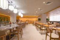 Qoya Hotel Curitiba, Curio Collection by Hilton