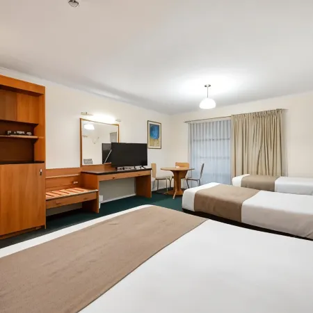 Pegasus Motor Inn and Serviced Apartments