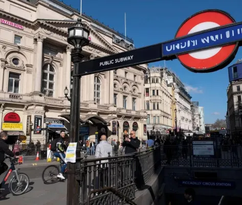 Zedwell Capsule Hotel Piccadilly Circus In der Nähe des Hotels Photos
