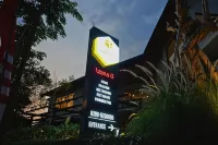 Azana Garden Hill Resort Blora Hotel dekat Indomaret Gatot Subroto Blora