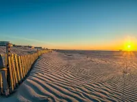 1 Block to Beach and Boardwalk "Between the Piers"