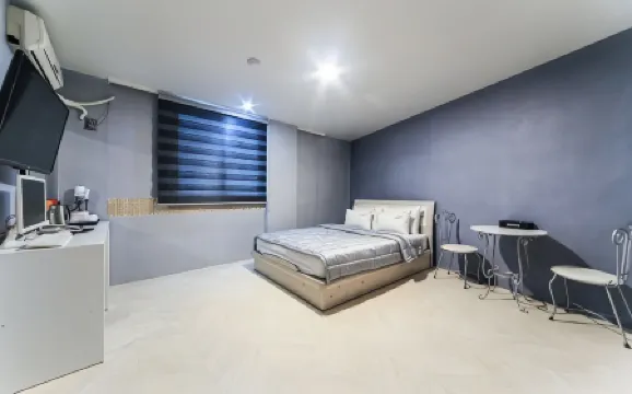 Busan Dadaepo Coza 837 Отели рядом с достопримечательностью «Морской пляж Тадэпхо»