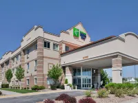 Baymont Inn & Suites by Wyndham Lincoln NE Hotels near Abel Stadium