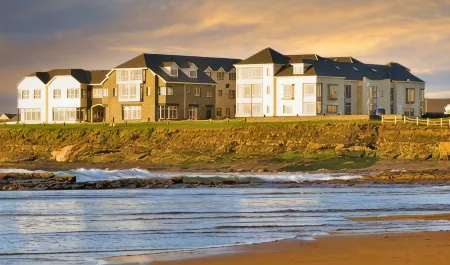 Armada Hotel Отели рядом с достопримечательностью «Rathbaun»