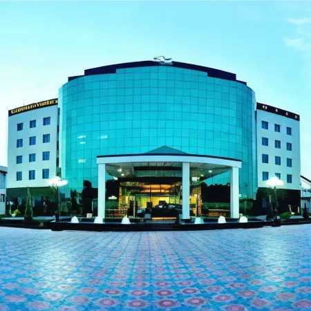 Golden Valley Hotel