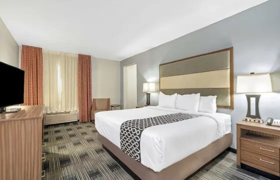 加斯里拉昆塔温德姆套房酒店