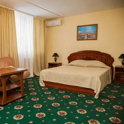 Severnye Zori Hotel