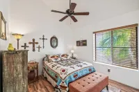 Stunning Catalina Mountain Views.