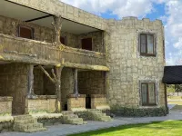 Ogni Mayaka Hotel