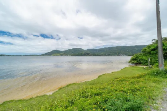 Modern Studios 150m From Lagoa da Conceicao - Lsts I Отели рядом с достопримечательностью «Lagoa Sandboard»