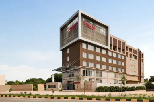 Ramada by Wyndham Gorakhpur Gorakhnath Mandir Road Hôtels à : 