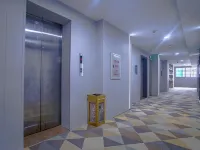 Cup Premium Hotel Hotele w: Luoding