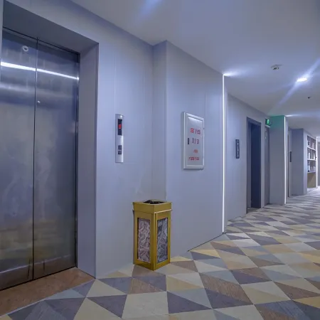 Cup Premium Hotel Отели рядом с достопримечательностью «Luoding People's Stadium»