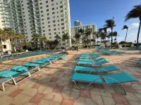 Modern 1-bedroom apartment in enjoyable Hollywood with fitness room, WiFi
