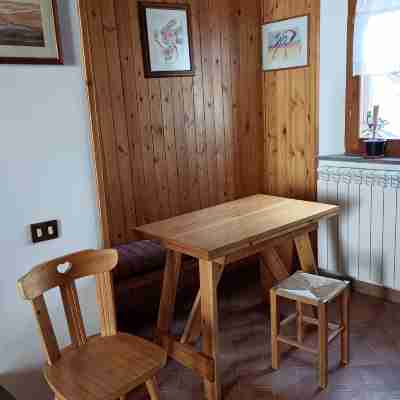 Elena's IT055023C101032515 Dining/Meeting Rooms