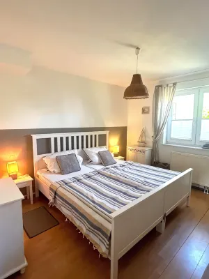 Cozy 2-room apartment with terrace near the beach