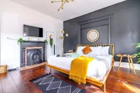 Top Rated - PRIME Location - Free Parking - CLEAN