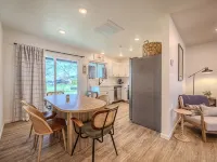 Adventure on Historic Route 66! Brand new renovation! Hotels in Laclede County