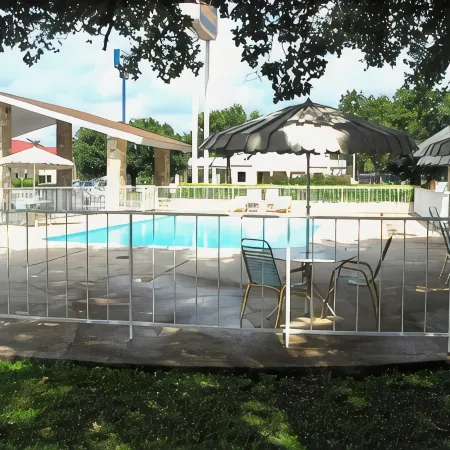 Americas Best Value Inn Uvalde