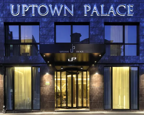 Uptown Palace Hôtels à proximité de : Métro Crocetta