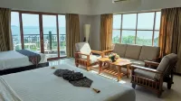 Rock Royal Hotel & Resort