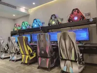 Aiwan E-sports Homestay (Wanzai Foreign Language School Bus Station)