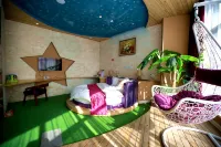 Xiaowang Kingdom Theme Hotel (Shiyan Railway Station North Square Beijing South Road Branch)