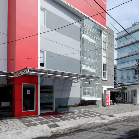 Red Orchid Hotel by Sajiwa