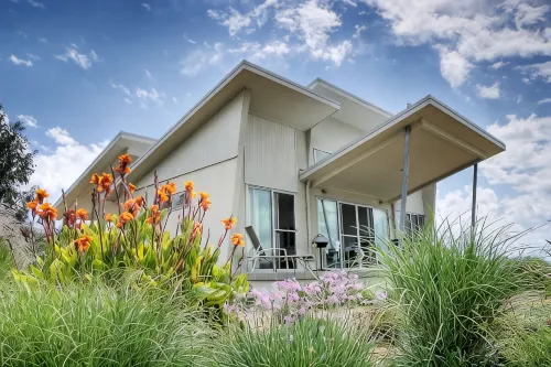 Azjure Studio Retreat