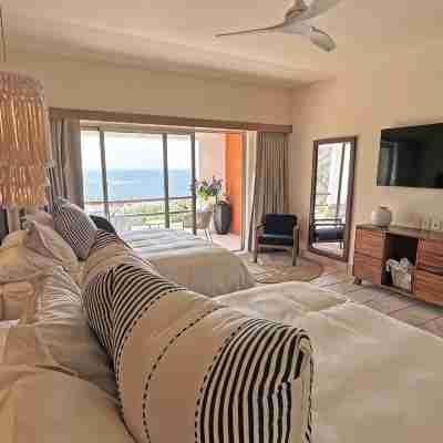 Beachfront condo with ocean view, private pool & resort amenities Rooms