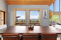 MAJESTIC VIEWS | Family Lodge | Large Deck