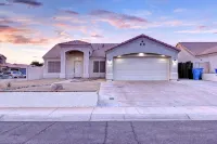 3 bdrm Glendale Home w/ Pool - Holiday bungalows