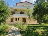 Xho's Forest Guest House Hotels in Berat