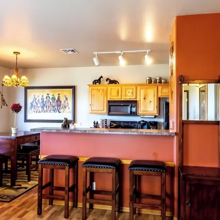 Spacious 2 BR/2BA with Great Views near Fool Hollow Lake