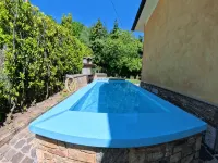 Villa Arianna – Panorama Suite, Lake Garda view apartment with pool Hotels in Tignale