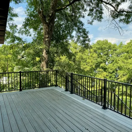 Beautiful, newly renovated 3 bedroom home on the Mississippi River.