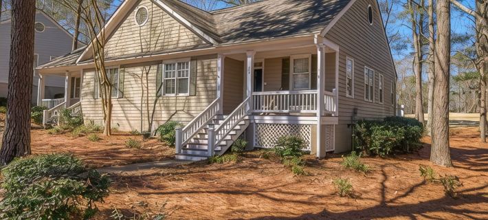 New Charming 2-bedroom place in Great Waters! Hotels in Putnam County