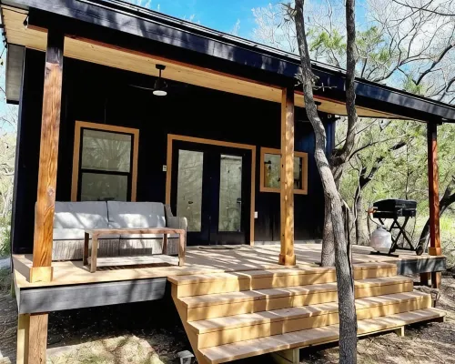 Dreamers Cozy Cabin Hotels in Real County