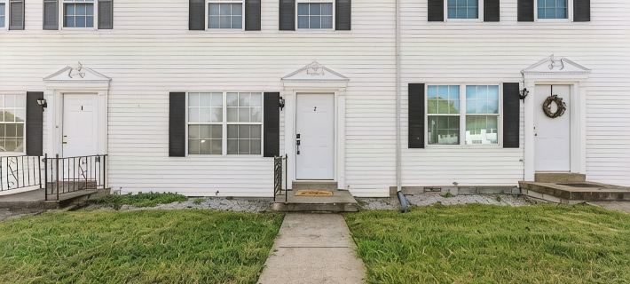 Lovely 2- Bedroom Condo located in the heart of BG Ξενοδοχεία στην πόλη Warren County